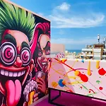 بيت شباب We Street - *