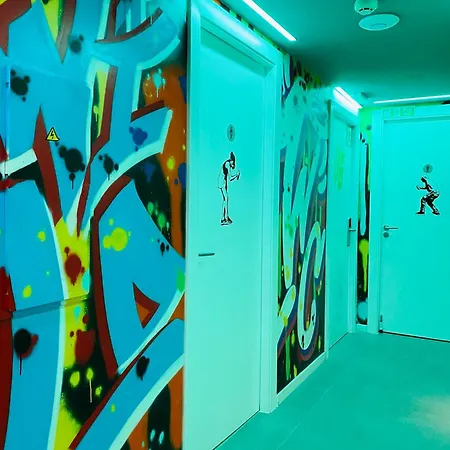 Hostel We Street - El Arenal-albergue Juvenil S'Arenal