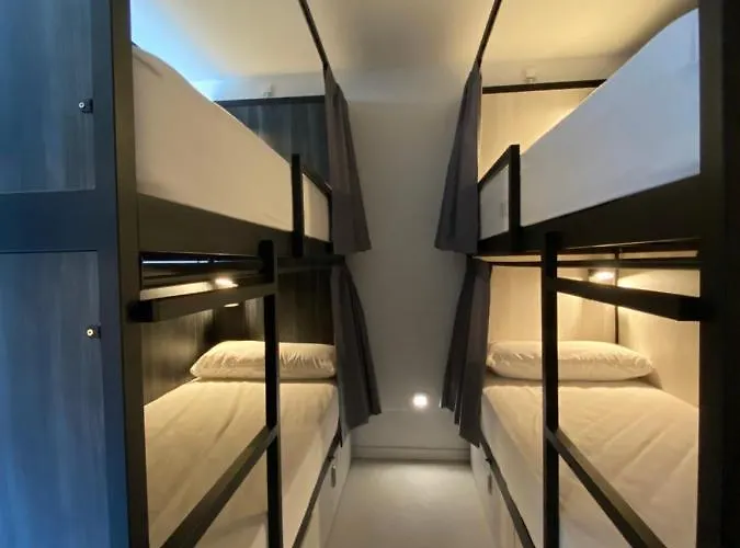 We Street - ホステル エル・アレナル